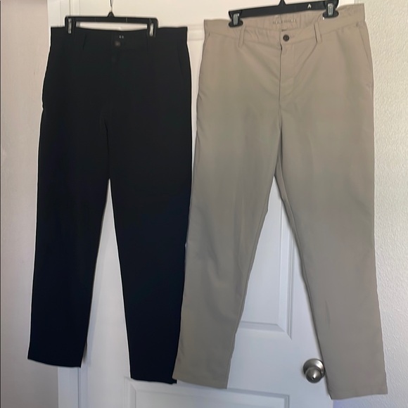 2 PAIRS MEN’s 36x32 Banana Republic Black and Tan Chinos Classic Straight-Leg - Picture 1 of 1